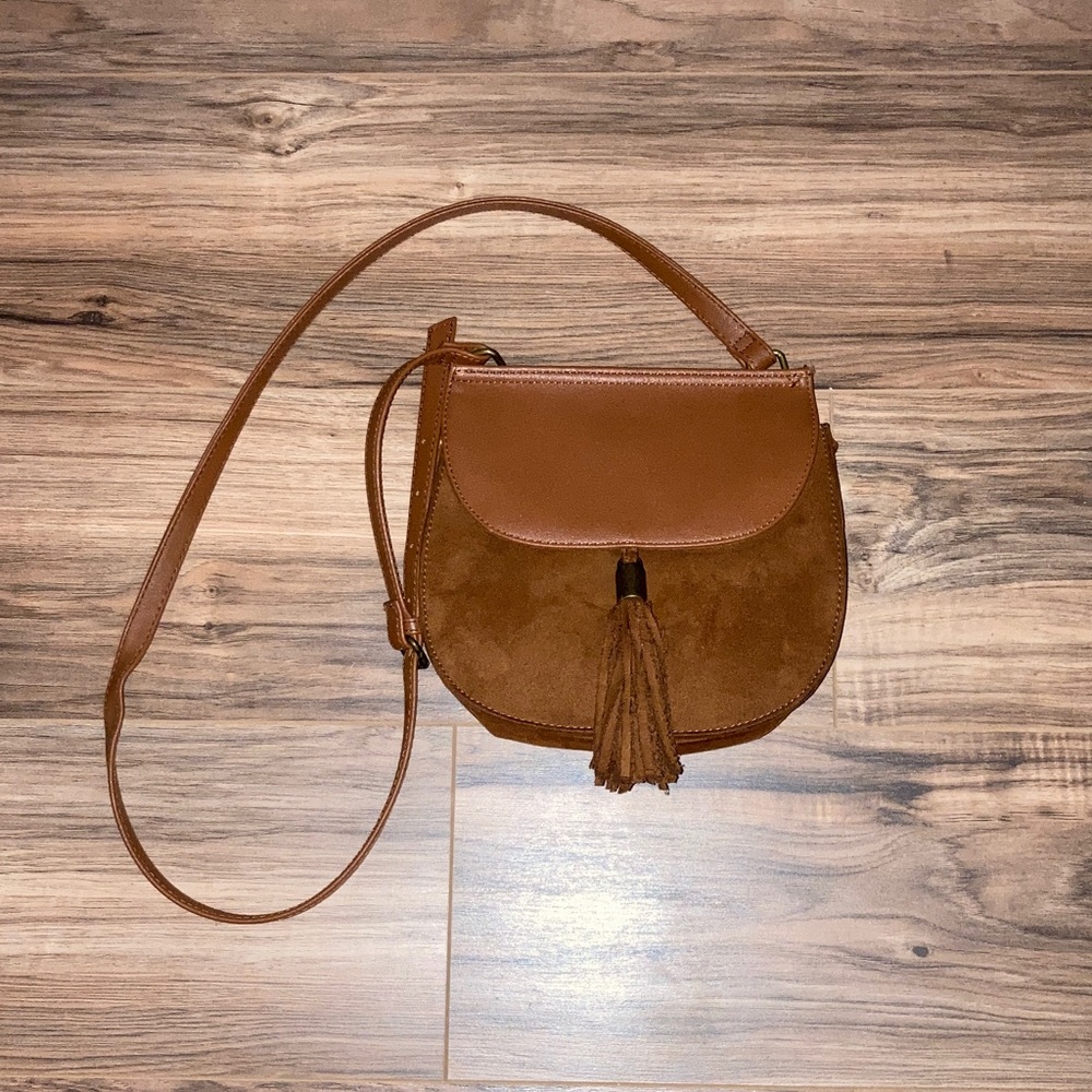 Signature - Women's Brown Tassel Saddle Crossbody Bag